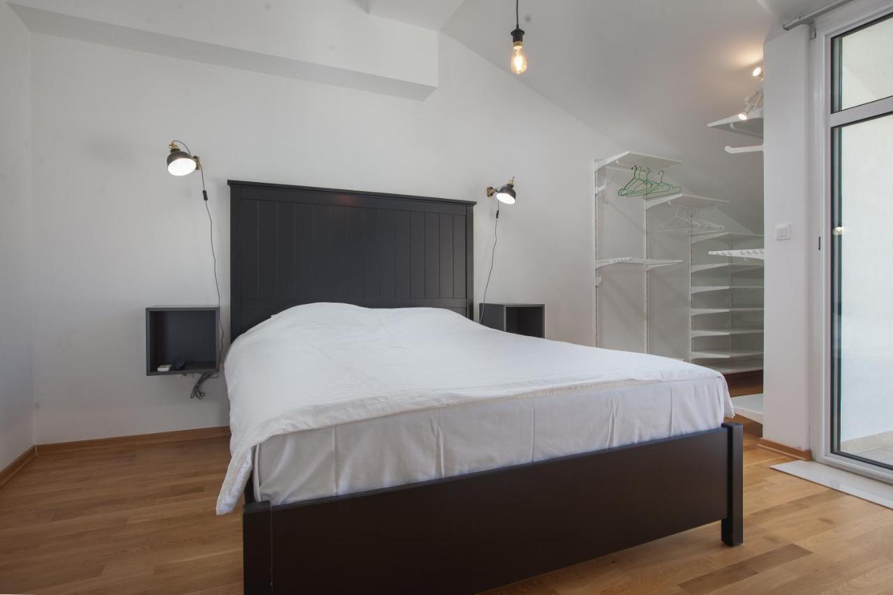 Apartments Leut 80M From The Sea Podgora Room photo